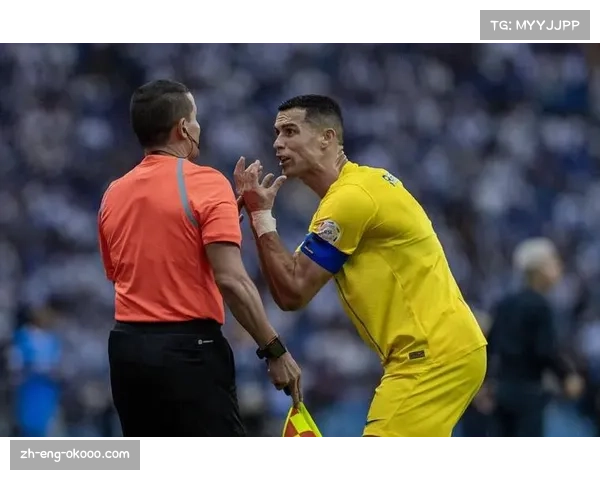 佛罗伦萨欧协联三进球被吹，VAR判罚尺度引发赛后讨论